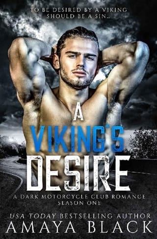 A Viking’s Desire: Season One by Amaya Black