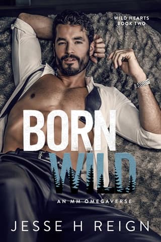 Born Wild by Jesse H Reign