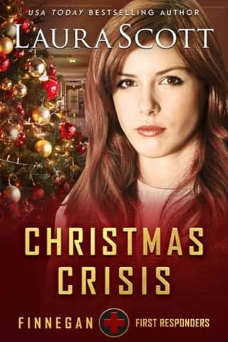 Christmas Crisis by Laura Scott