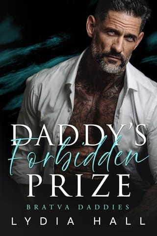 Daddy’s Forbidden Prize by Lydia Hall