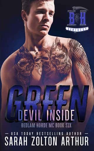 Devil Inside: Green by Sarah Zolton Arthur