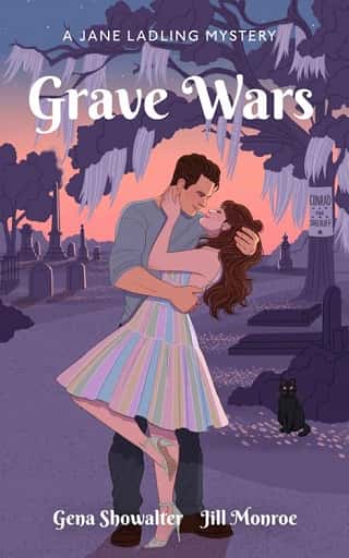 Grave Wars by Gena Showalter