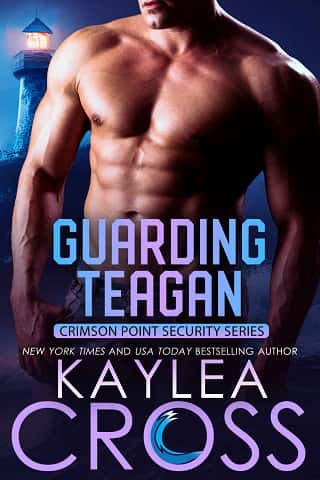 Guarding Teagan by Kaylea Cross