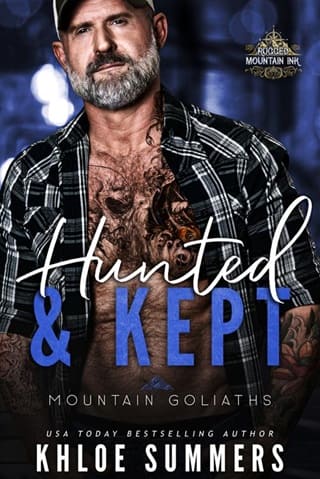 Hunted and Kept by Khloe Summers