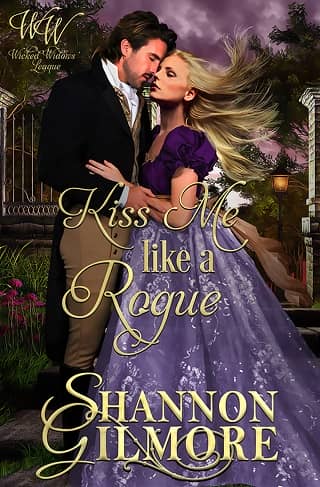Kiss Me Like a Rogue by Shannon Gilmore