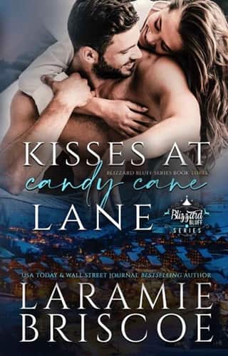 Kisses at Candy Cane Lane by Laramie Briscoe
