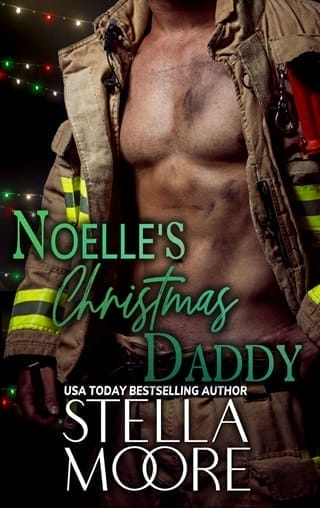 Noelle’s Christmas Daddy by Stella Moore