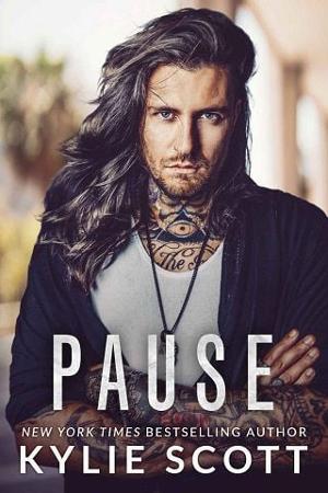 Pause by Kylie Scott