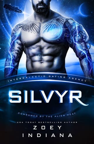 Silvyr: Glitched for Her by Zoey Indiana