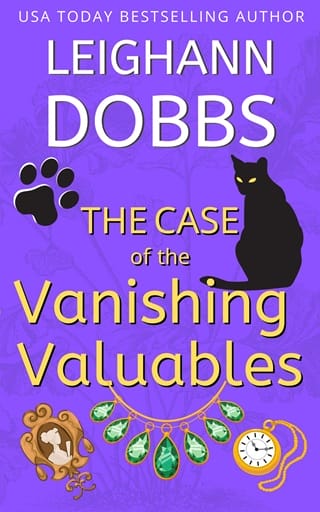 The Case of the Vanishing Valuables by Leighann Dobbs