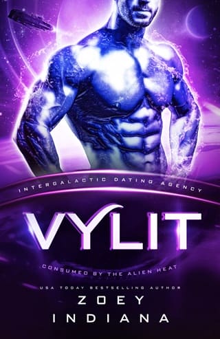 Vylit: Glowing for Her by Zoey Indiana